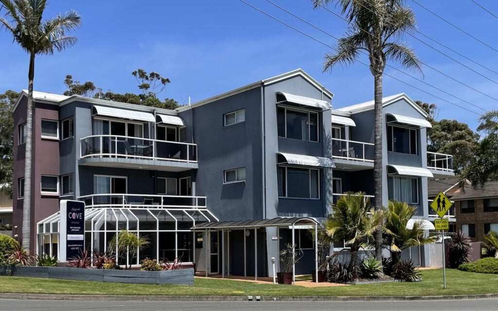 Mollymook Cove Apartments